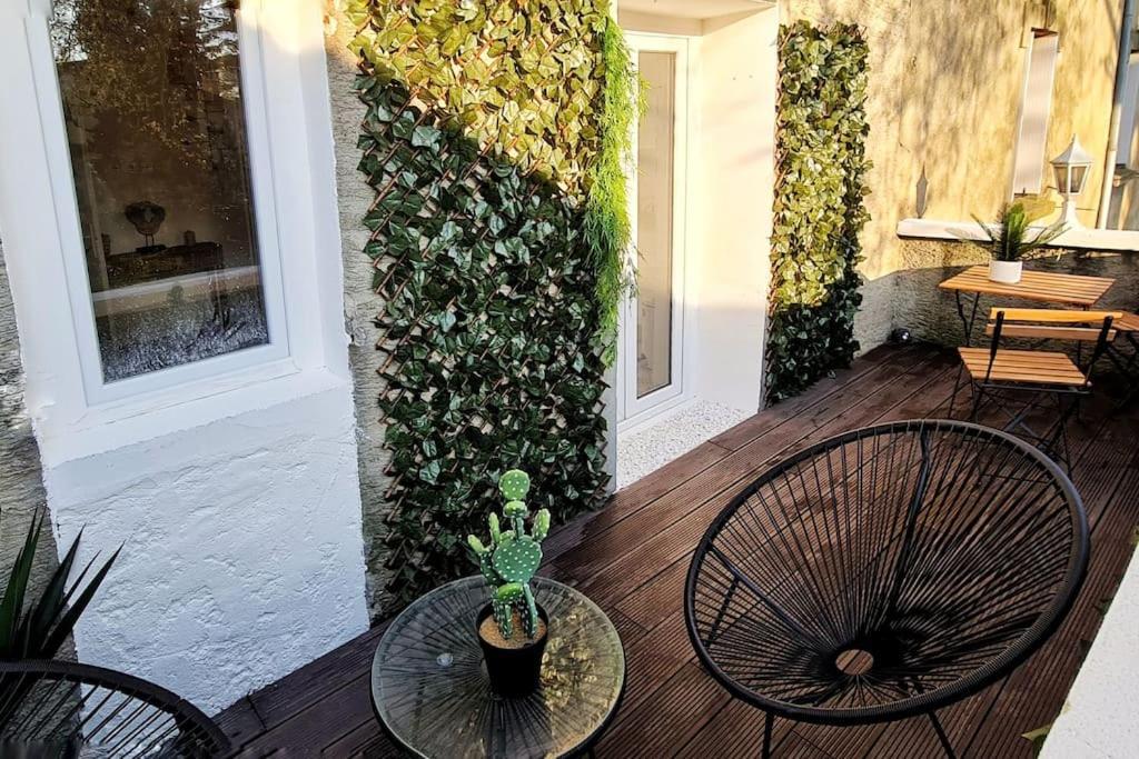 #new#terrasse Sud Ouest#pied De La Cite #1 Apartment *